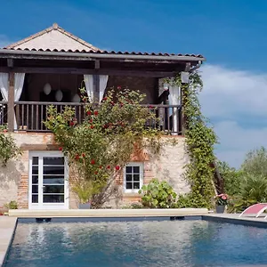 D'hotes Le Pignie Bed & Breakfast