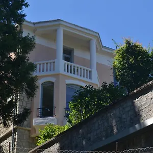 Appartement Le Bompard 50 M2 Art Déco Plein Centre Avec Jardin, Rodez